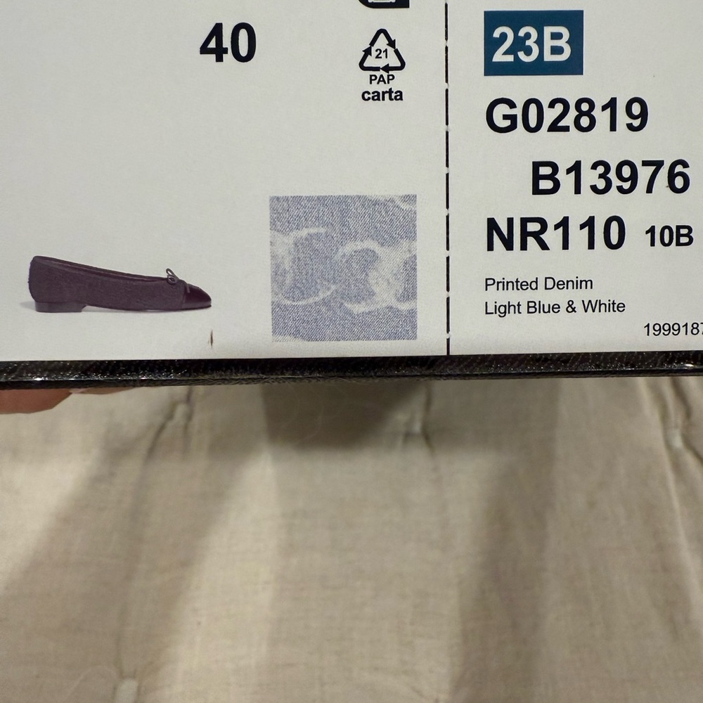 CHANEL Denim Flats with CC impression, size 40, new in box with dust bag, unworn - Picture 12 of 16